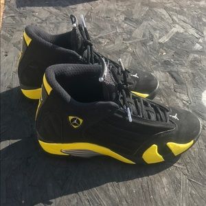 Air Jordan XIV 14 Retro Thunder Men’s Size 8.5